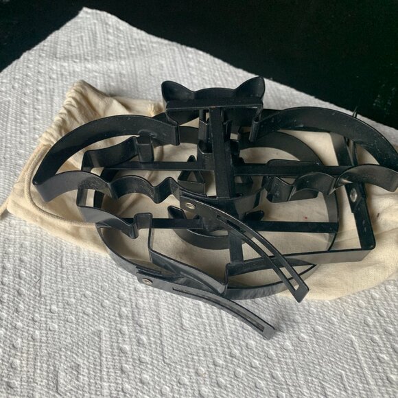 HALLOWEEN - 3pc lot Williams Sonoma Pancake Cookie Molds Pumpkin Bat HAUNTED HOU - Picture 6 of 7